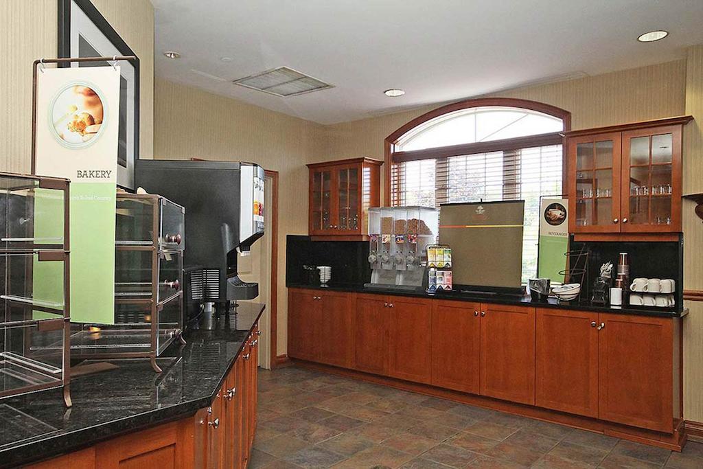 Hotel Fairfield & By Marriott Kanata 3*